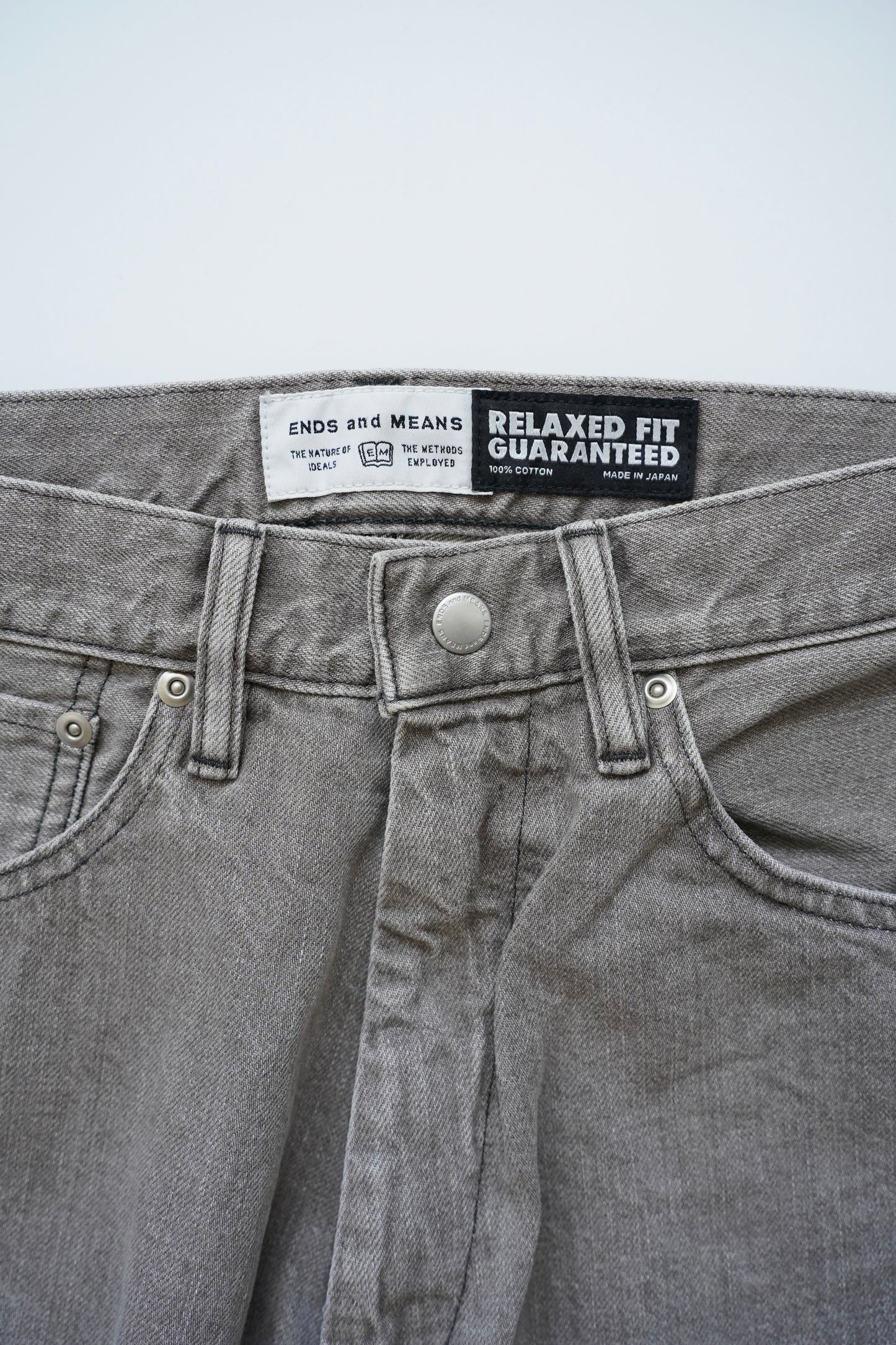 Relaxed fit 5 Pockets Denim Washed Moca 【ENDS and MEANS】