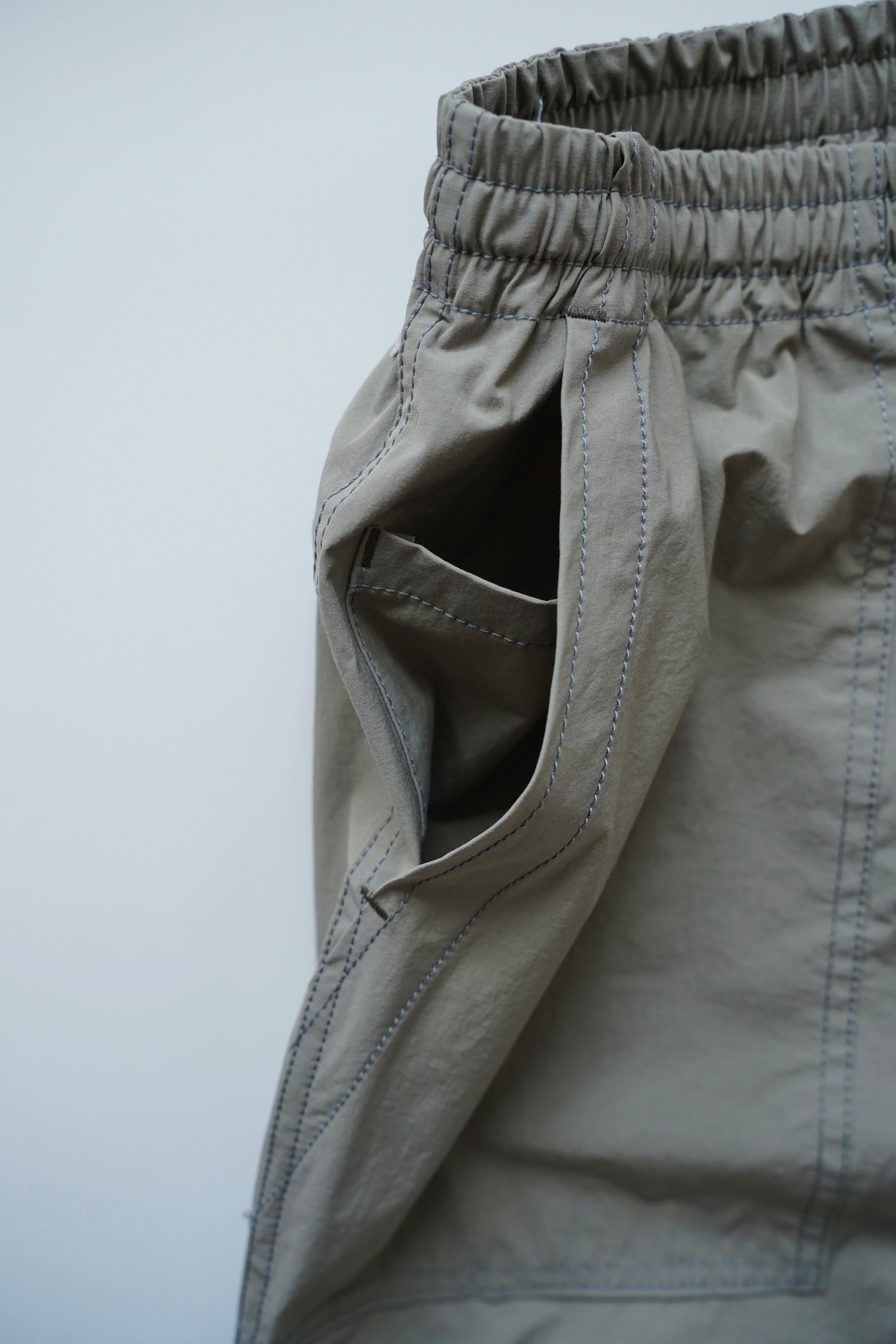 T*o様 ENDS AND MEANS Easy Baker Pants ENDS and MEANS Easy Baker Pants – CUXTON HOUSE